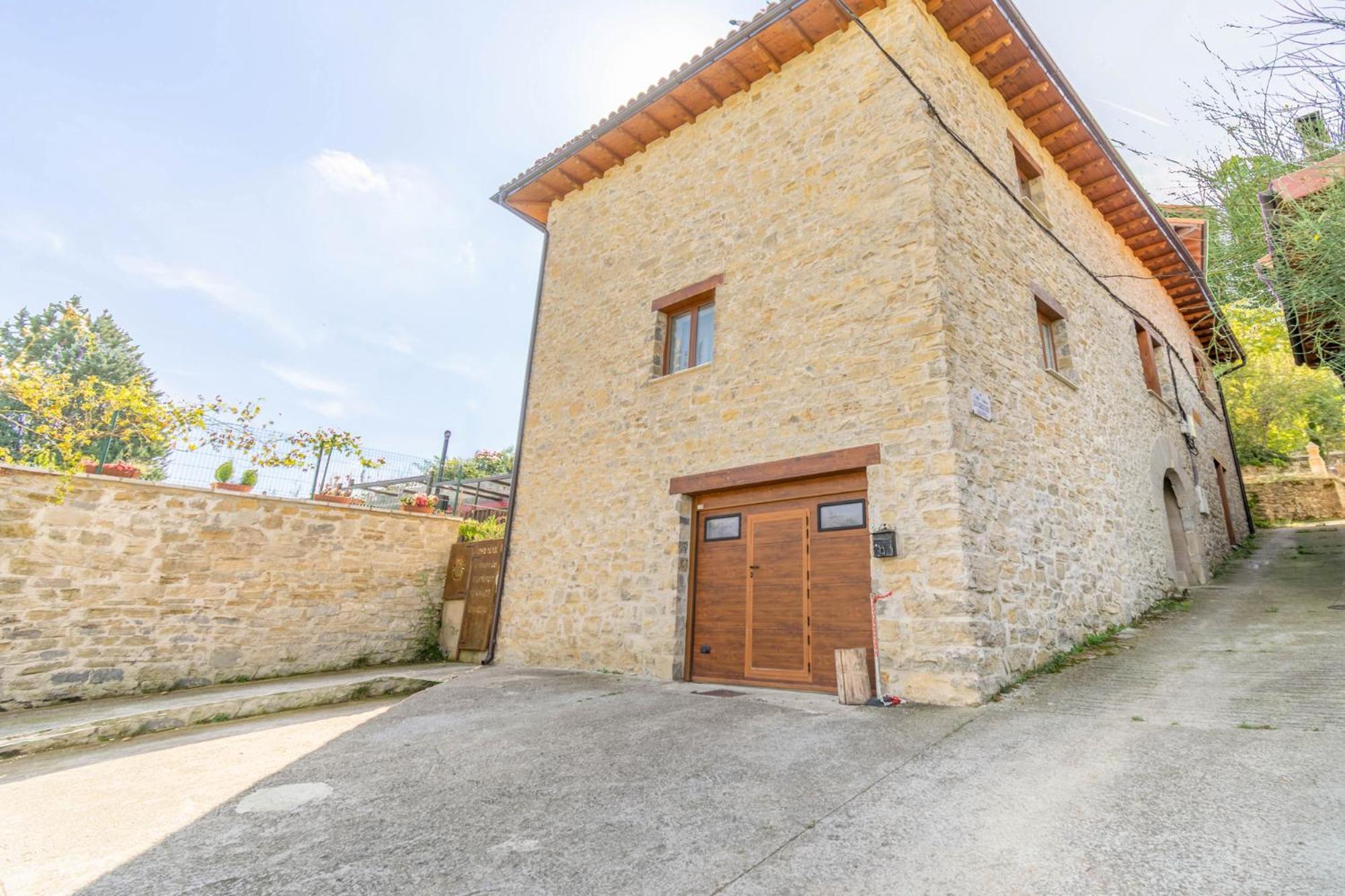 Acogedora Casa Rural Con Jardin Y Barbacoa Proxima A Pamplona Ilzarbe Exterior photo